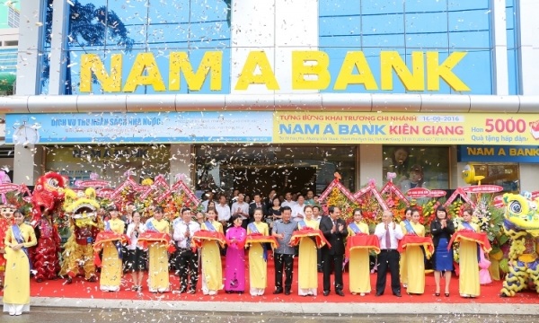 Nam A Bank liên tiếp khai trương hai chi nhánh lớn tại khu vực miền Tây